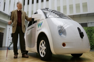 Google sürücüsüz aracının markasını tanıttı