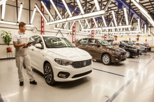 "Fiat, yerli üretimden satışlarda sektör lideri"