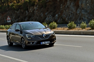Renault, ilk 6 ayı lider kapattı