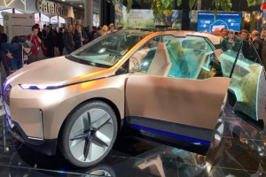 BMW'nin gizemli otomobili böyle görüntülendi!