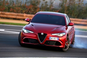 Yılın en güzel otomobili Alfa Romeo Giulia