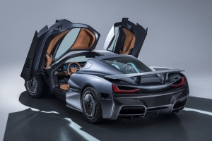 2.1 milyon dolarlık otomobil Rimac C_Two adeta kapışıldı!