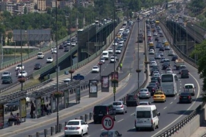 Trafiğe 4 ayda 213 bin 541 aracın kaydı yapıldı