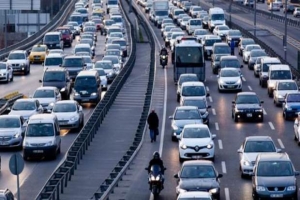 Türkiye'de yedi kişiye bir otomobil düşüyor