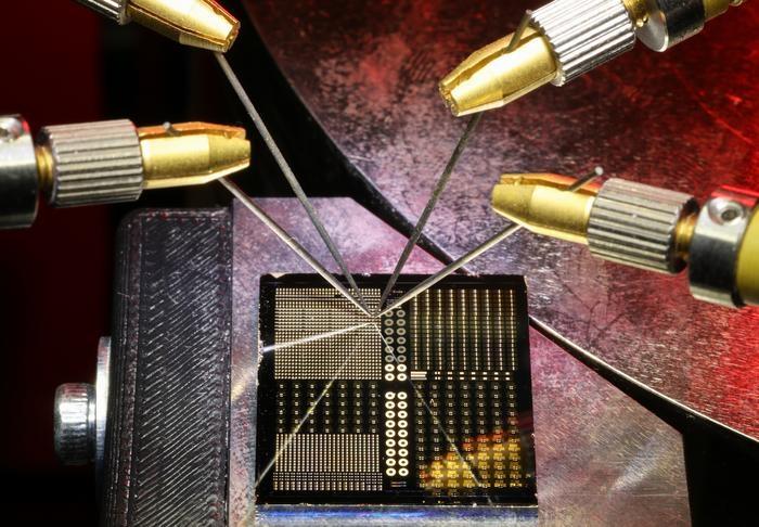 GaN Teknolojisinde Büyük Atılım 4.000 Volt A Dayanan Transistör Geliştirildi