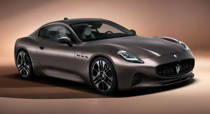 Yeni Maserati GranTurismo, 751 beygirlik elektrikli versiyonuyla tanıtıldı