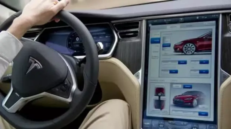 Çıkarılabilir pillere sahip minik elektrikli araç Silence S04 Türkiye'ye geliyor