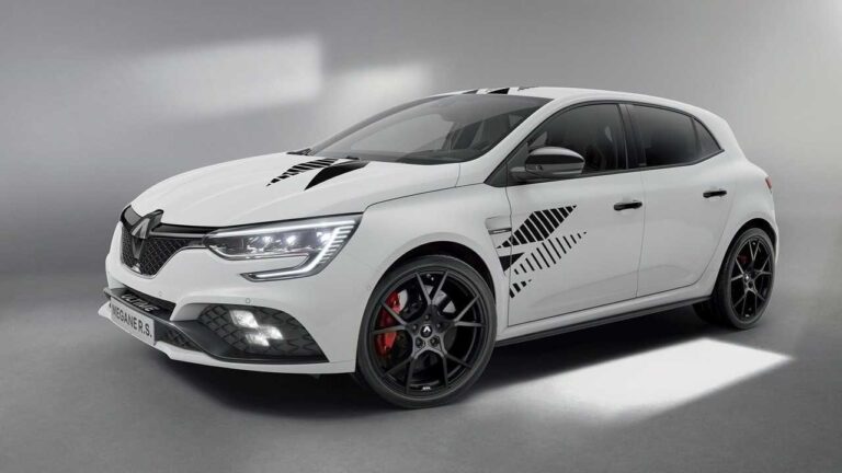Hot Hatch'lerin kralına elveda demeden önce!