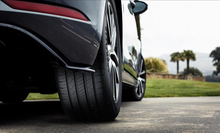Goodyear EfficientGrip Performance 2, ADAC lastik testinin birincisi oldu