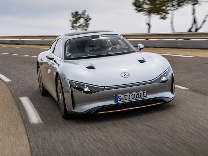 Mercedes, tüm odağını ve kaynağını elektrikli araçlara yönlendiriyor