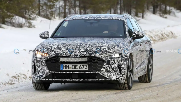 Yeni Audi A4 Avant, İskandinavya'da test edilirken görüntülendi