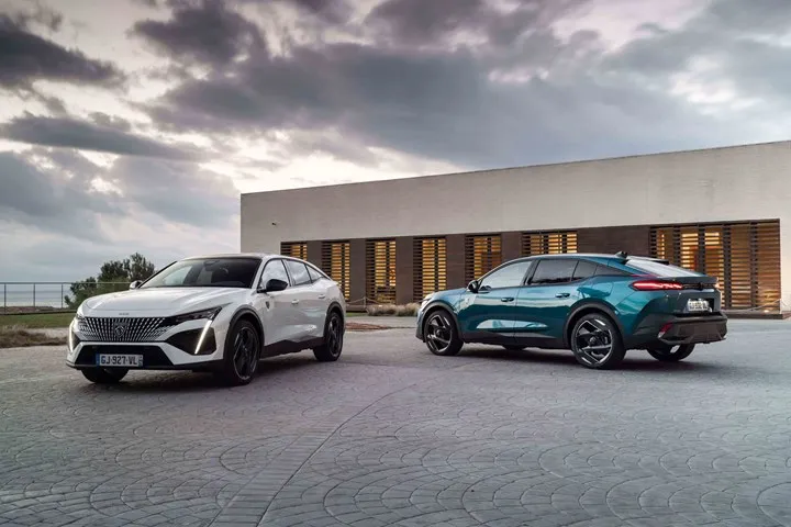 Yeni Peugeot 408 Türkiye'de: İşte fiyatı ve özellikleri