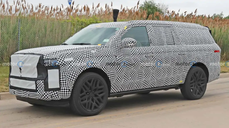Yeni Lincoln Navigator ağır kamuflajıyla görüntülendi!