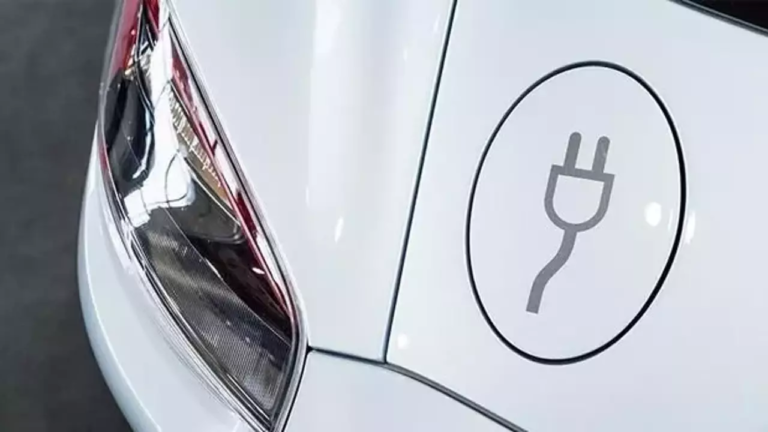 Elektriksiz araçlar şarj istasyonlarına giremeyecek