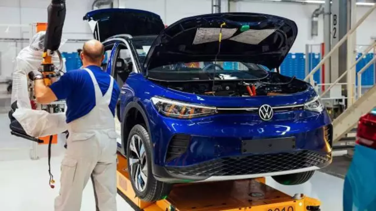 Volkswagen, elektrikli araç üretimini durdurdu