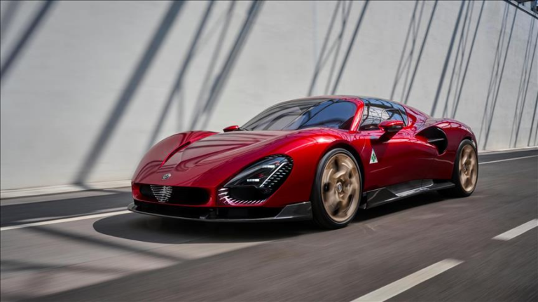 Alfa Romeo 33 Stradale, "Rüya Otomobil" özel ödülünü aldı