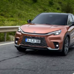 Lexus’tan Şehirli Suv Geldi