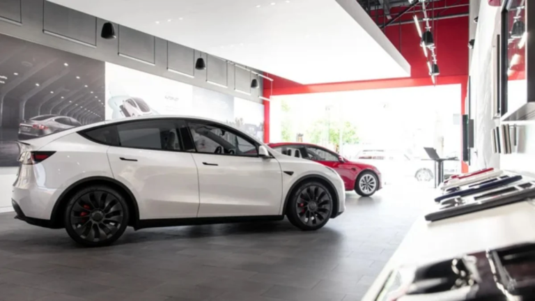 Satışlar düşmüştü: Tesla Avrupa, ABD ve Çin'de fiyat indirimine gitti