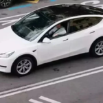 Tesla, Almanya Fabrikasında 400 Kişiyi Işten Çıkarmayı Planlıyor