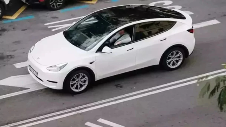 Tesla, Almanya fabrikasında 400 kişiyi işten çıkarmayı planlıyor