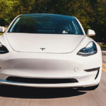 Tesla, Ucuz Elektrikli Otomobil Üretme Planlarını Erteledi