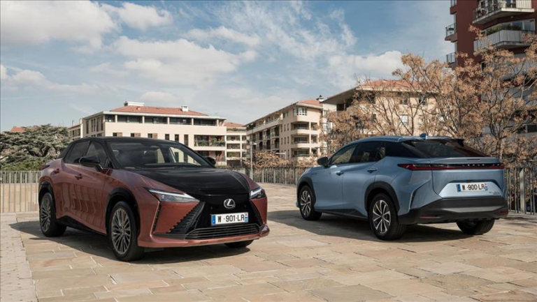 Lexus stoklarla sınırlı online rezervasyona özel yaz fırsatlarını başlattı