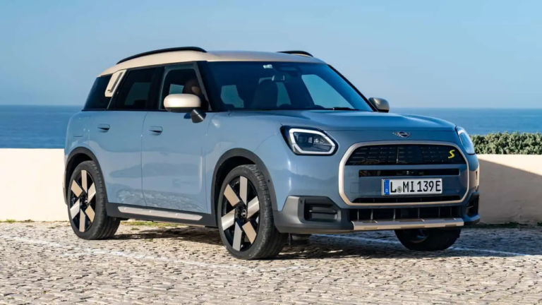 Temmuz ayında en çok satılan ikinci elektrikli Mini Countryman oldu