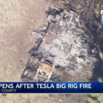 Tesla’nın Elektrikli Tırı Semi Kaza Sonrası Alev Alev Yandı