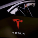 Tesla'Da Otonom Sürüş Krizi! Abd’deki 2,4 Milyon Araç Araştırılacak