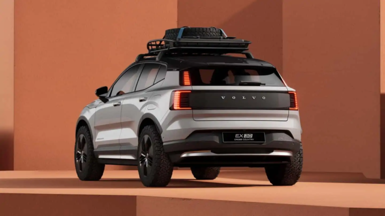 Off-road donanımlı Volvo EX30, 10 Şubat'ta tanıtılacak