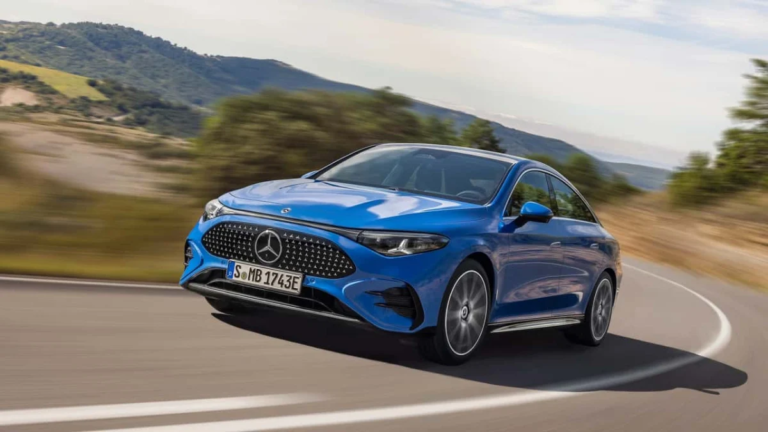 Mercedes, gönüllü işten ayrılanlara 500 bin euro teklif ediyor
