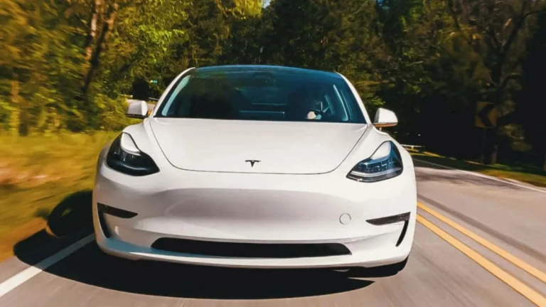 Tesla'nın Almanya'da çöküşü: Kimse otomobil satın almak istemiyor