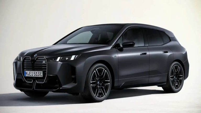Yeni BMW iX resmen Türkiye'de!