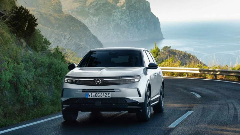 Yeni Opel Grandland şarj edilebilir hibrit versiyona kavuştu