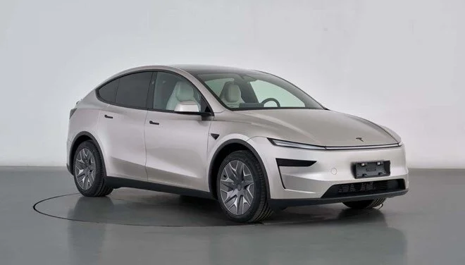 Tesla Model Y L gün yüzüne çıktı
