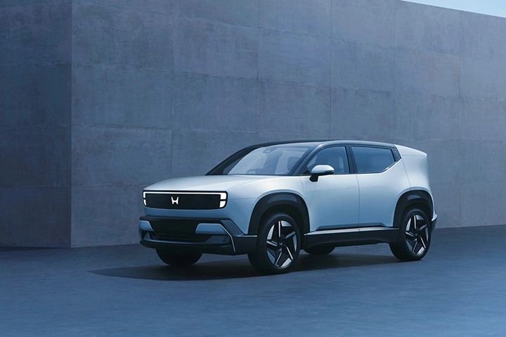 Honda, Japonya'da iki yeni elektrikli araç prototipi tanıttı