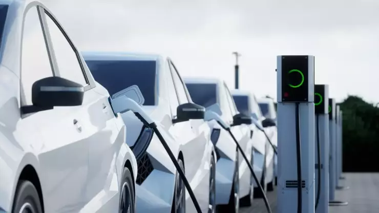 Her iki kişiden biri elektrikli satın almayı planlıyor