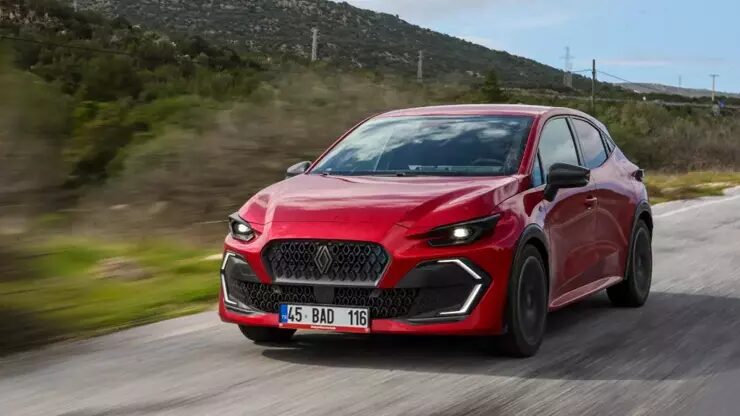 Yeni Renault Clio 1.7 milyon TL'den yollara indi