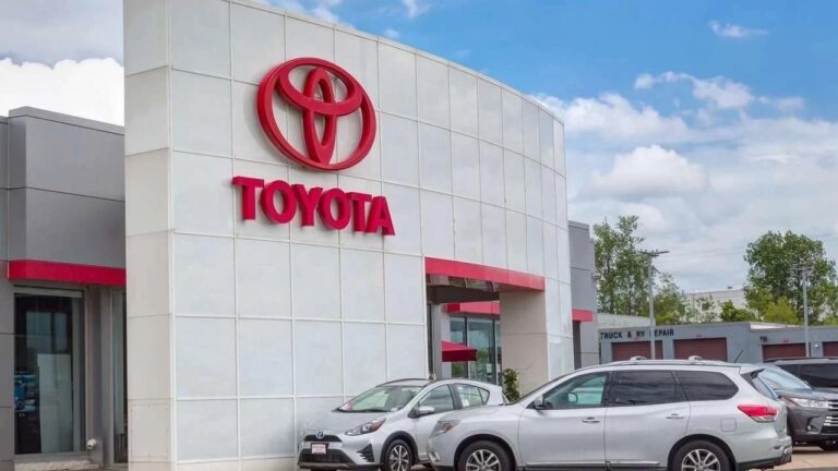 Toyota'da güvenlik riski: 550 bin aracı geri çağırıyor