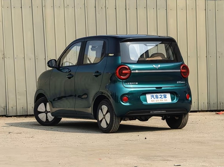 Çin'In 6200 Dolarlık Minik Elektriklisi Yenilendi 300 Km Menzil 1 Cinin 6200 Dolarlik Minik Elektriklisi Yenilendi 300 Km Menzil 1