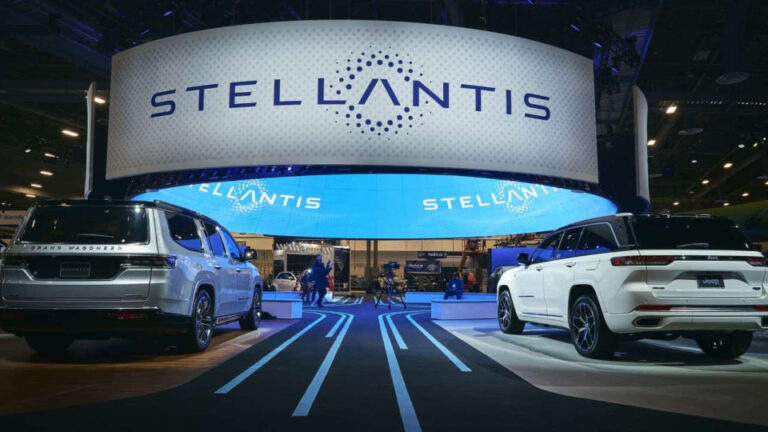 Stellantis yangın riski sebebiyle 700 bin aracı geri çağırdı