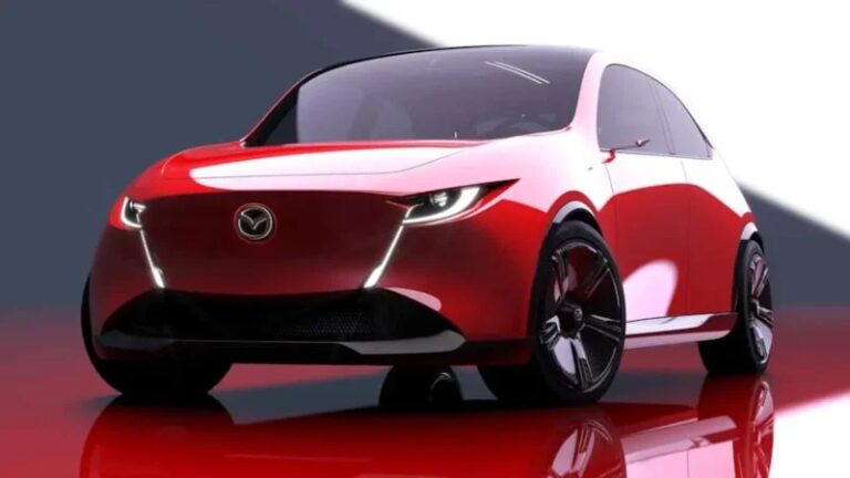 Mazda, giriş seviyesinden vazgeçmiyor. Mazda2 ve CX-3 yolda