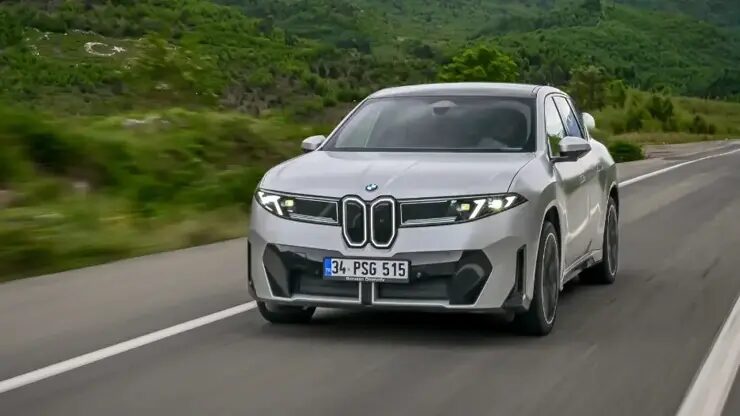 Yeni BMW iX3 800 km'yi zorlayacak