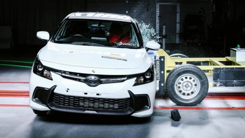 Toyota'Nın Popüler Modeli Çarpışma Testlerinde Sıfır Çekti 1