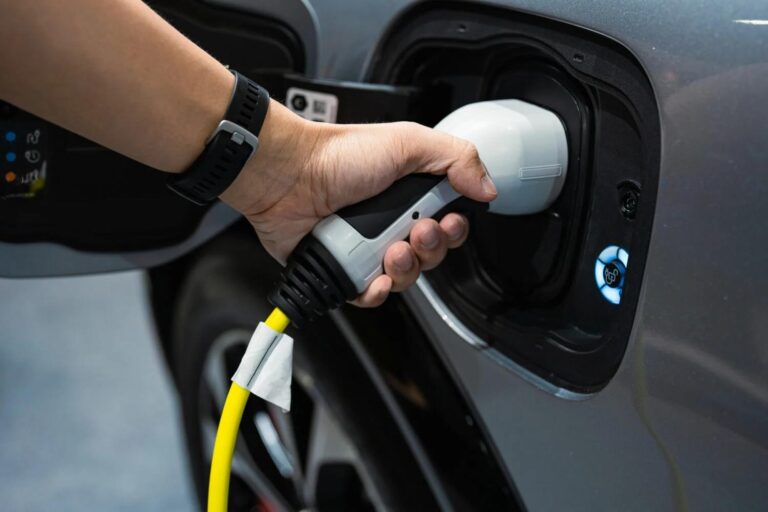 Elektrikli Araçlar Resmi Tahminleri Yıktı Geçti Sürücüler EV’leri Sevdi