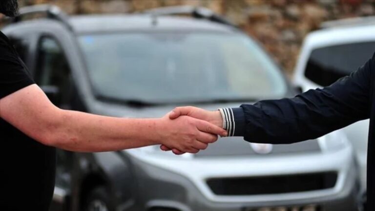 İkinci el otomobilde 6 ay 6 bin km ve ilan kısıtlaması 2027’ye kadar uzatıldı