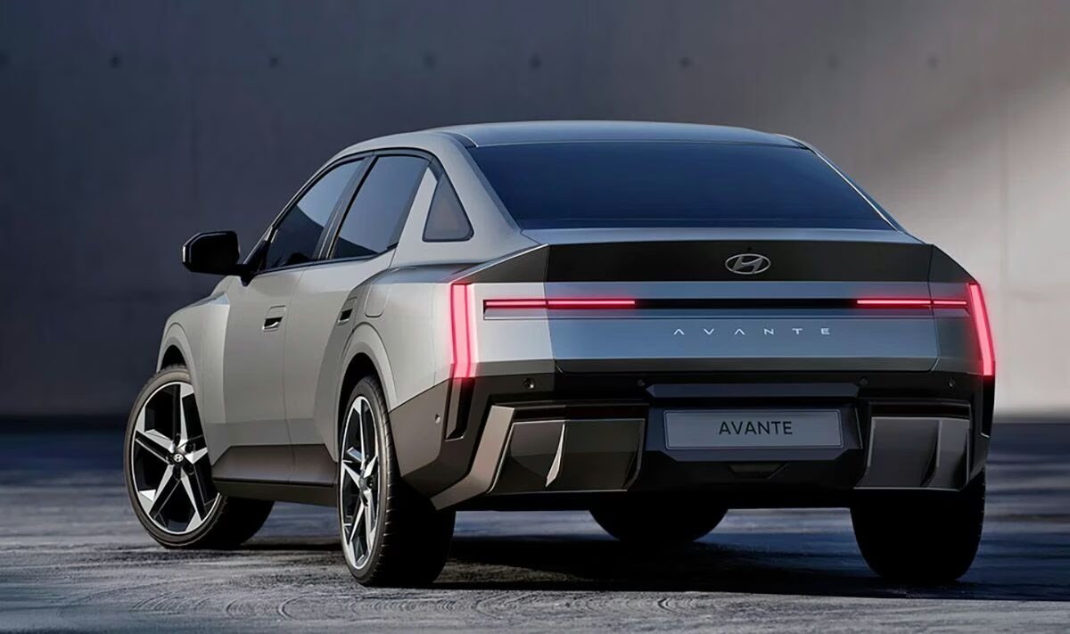 2027 Hyundai Elantra, Ioniq V'Yi Anımsatan Işık Imzasıyla Tanıtıldı 3