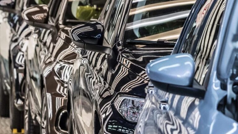 Sektörde Daralma Endişesi Otomotiv Satışları 2 Milyon Düşebilir