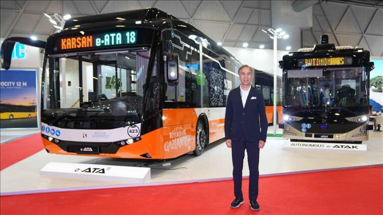 Karsan yeni modellerini Busworld Türkiye 2026'da sergiledi