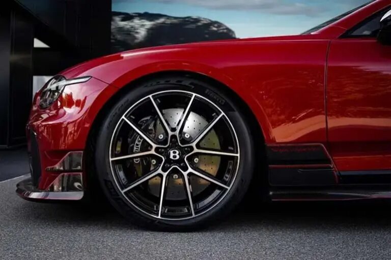 Pirelli Goodwood'da Yenilikleri Tanıttı